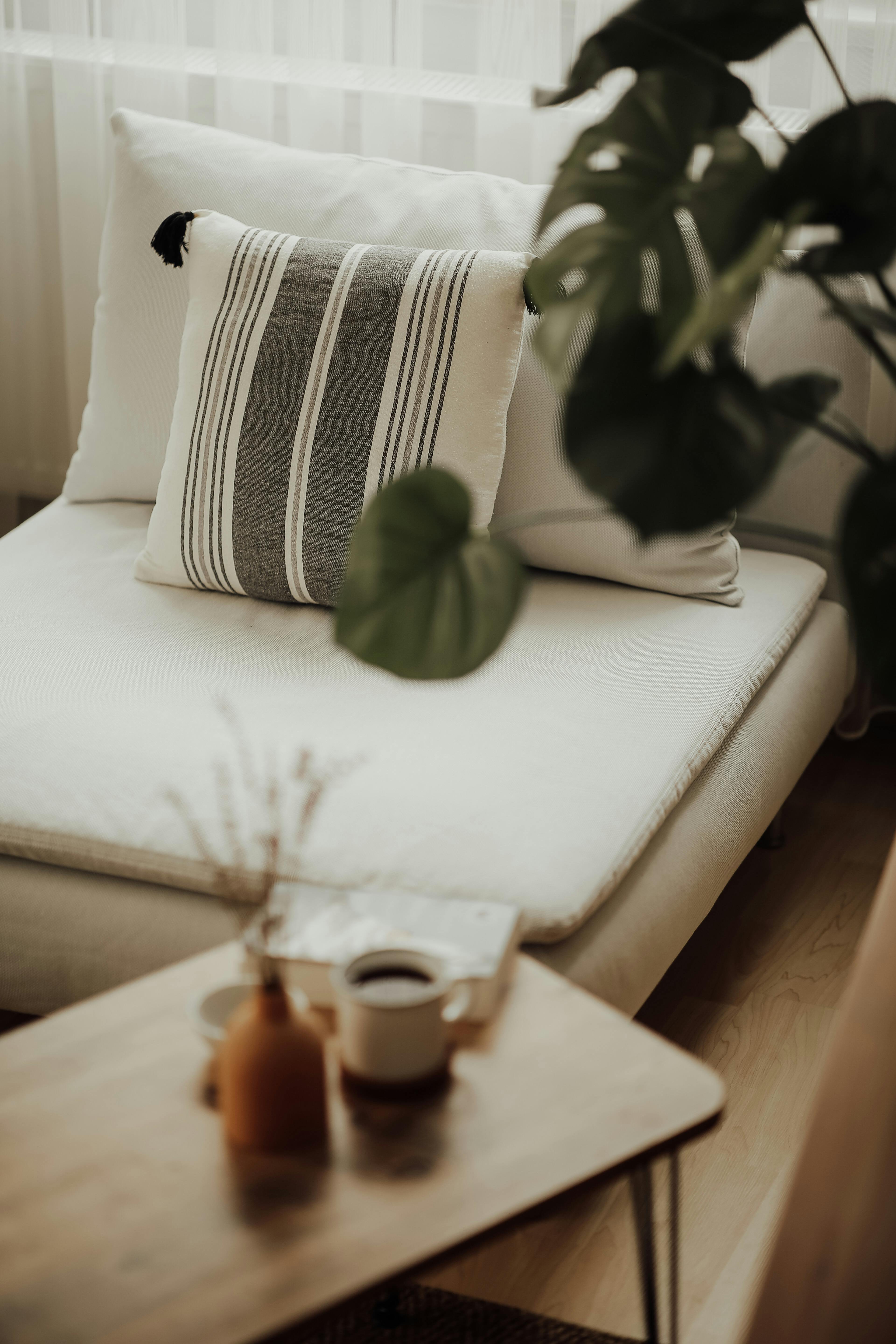 Optimiser son Salon pour le Télétravail : Design, Ergonomie et Bien-être